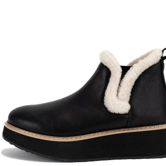 Yellow Box Korena Boot - Picture 2 of 5